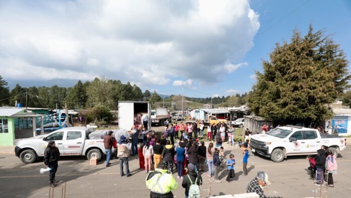 Más de dos mil apoyos llegan a comunidades de alta marginación por frío extremo