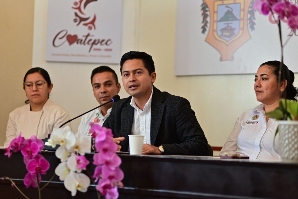 Alcalde de Coatepec alerta sobre extorsiones telefónicas