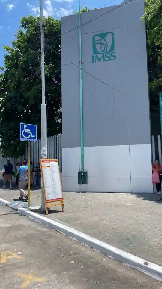 Mejora Ayuntamiento de Veracruz la movilidad y la seguridad vial en inmediaciones del IMSS