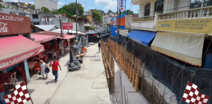Inician obra de colector pluvial para prevenir inundaciones en el mercado de Tantoyuca