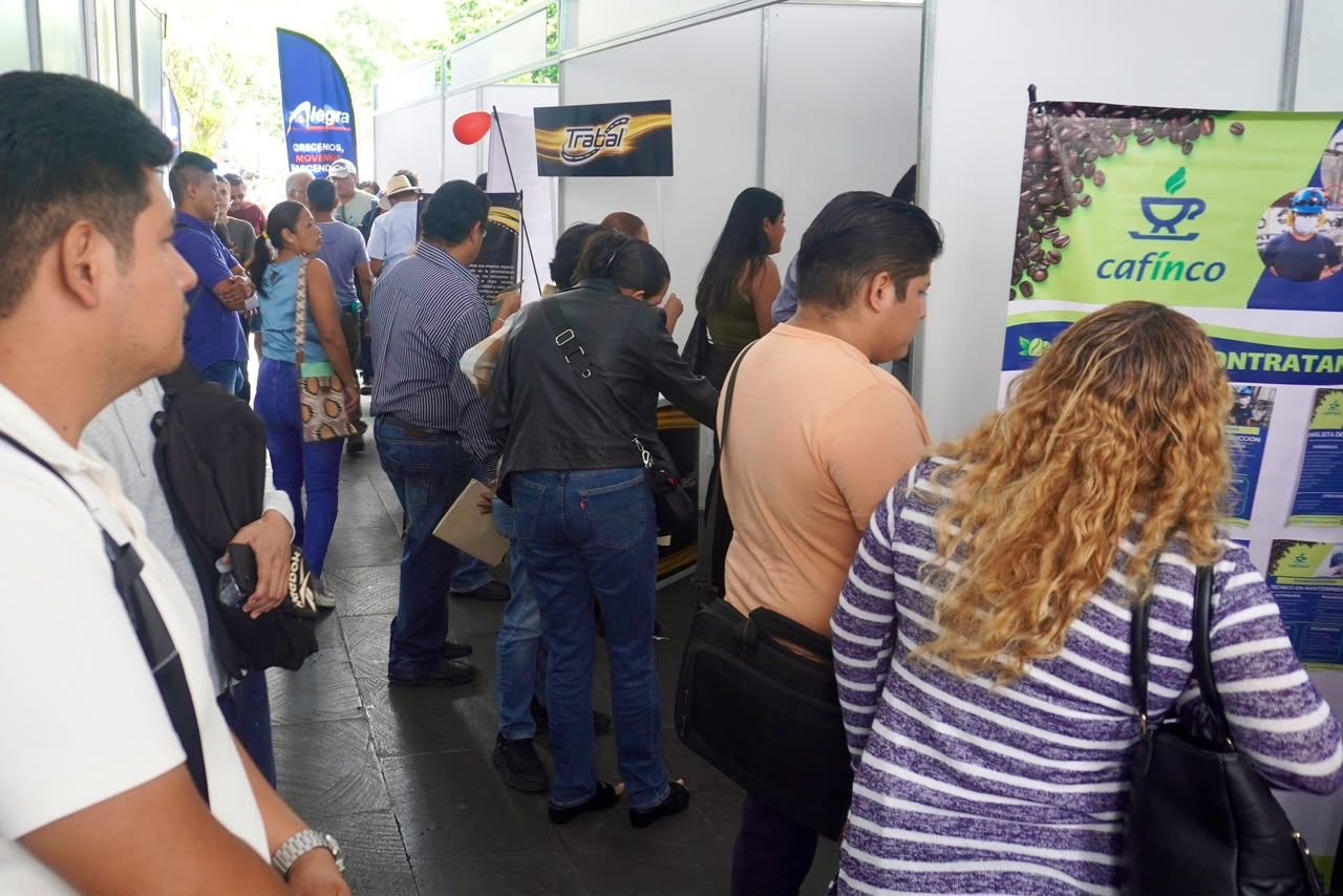 Ofertan salarios de hasta 40 mil pesos para Grupos Vulnerables
