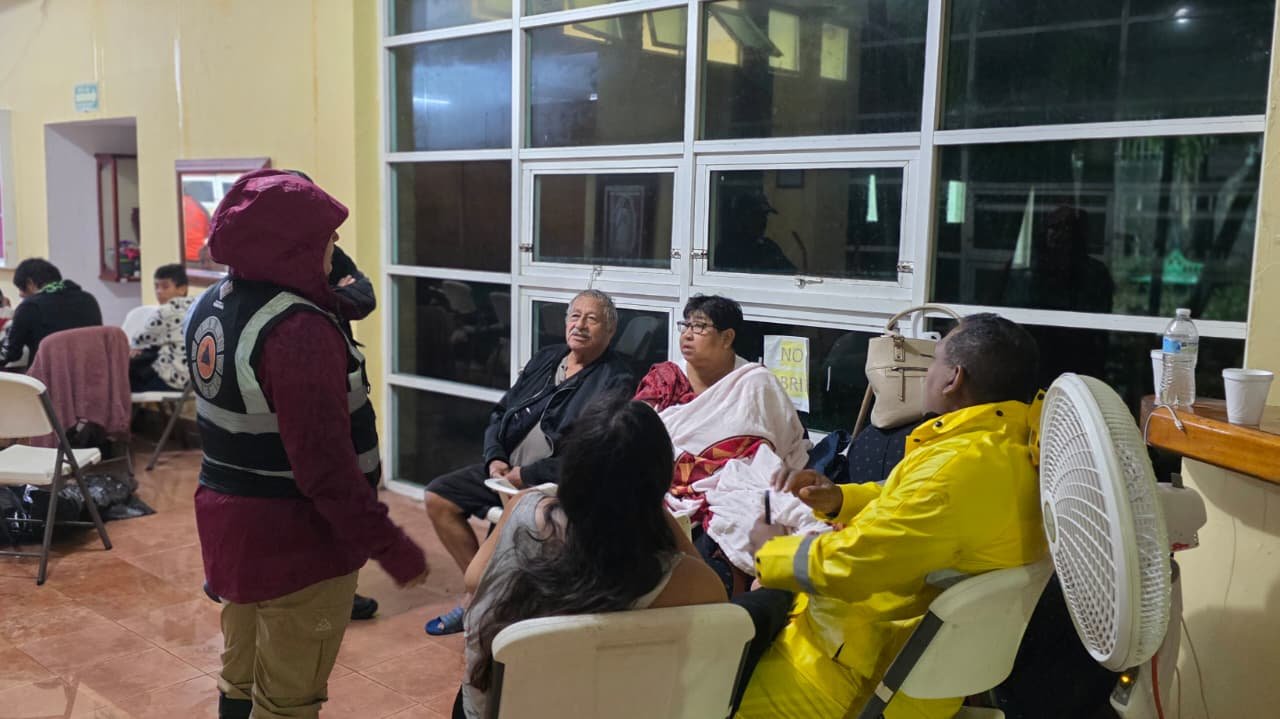 Coordina Gobierno estatal evacuaciones en seis municipios del sur por crecida del río Agua Dulcita